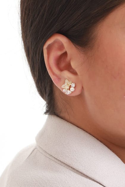 #Ear00053