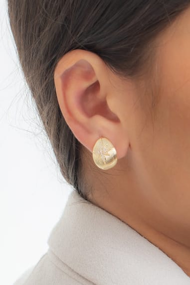 #Ear00057