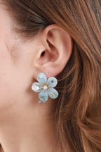 #Ear00065