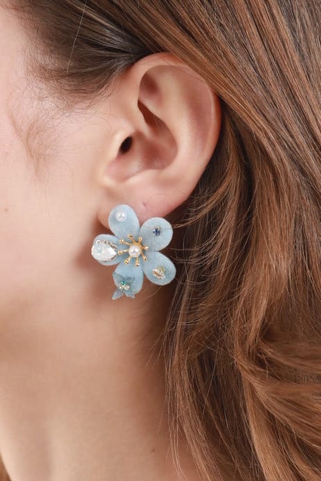 #Ear00065