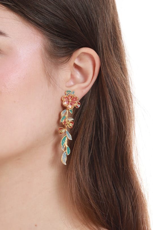 #Ear00069