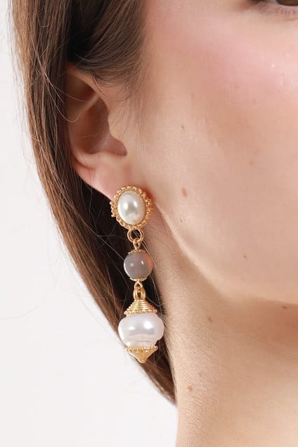 #Ear00070