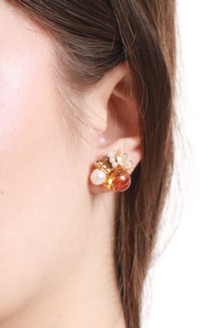 #Ear00071 Main Image