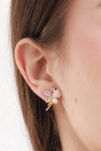 #Ear00073