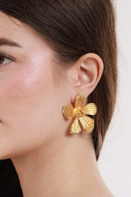 #Ear00084