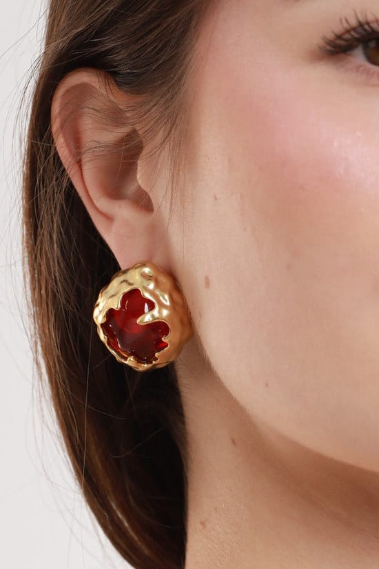 #Ear00085