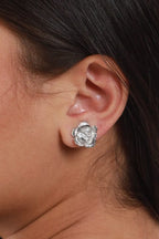 #Ear00086