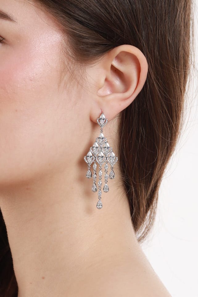 #Ear00089