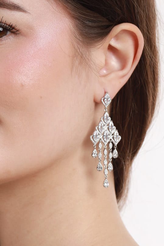 #Ear00089