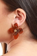 #Ear00093