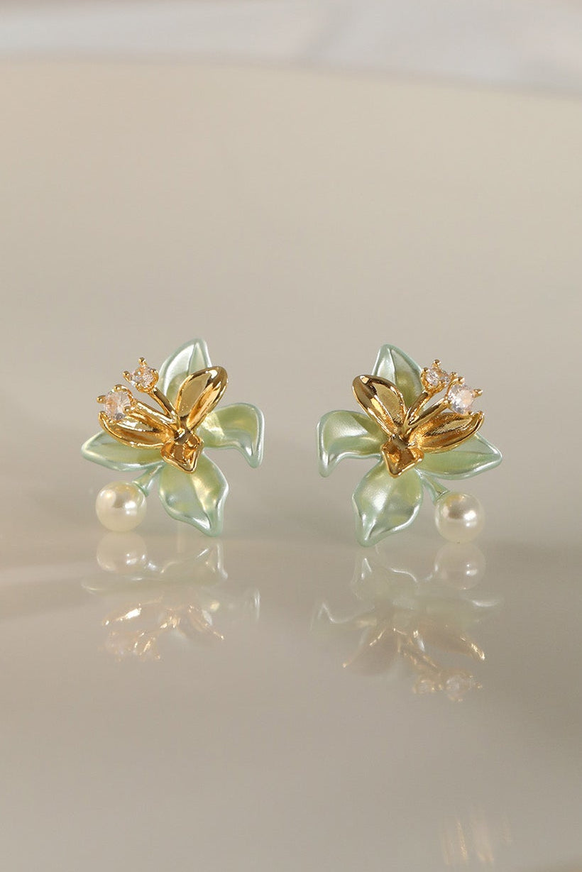 #Ear00103
