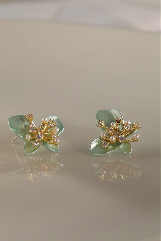 #Ear00104 Hover Image