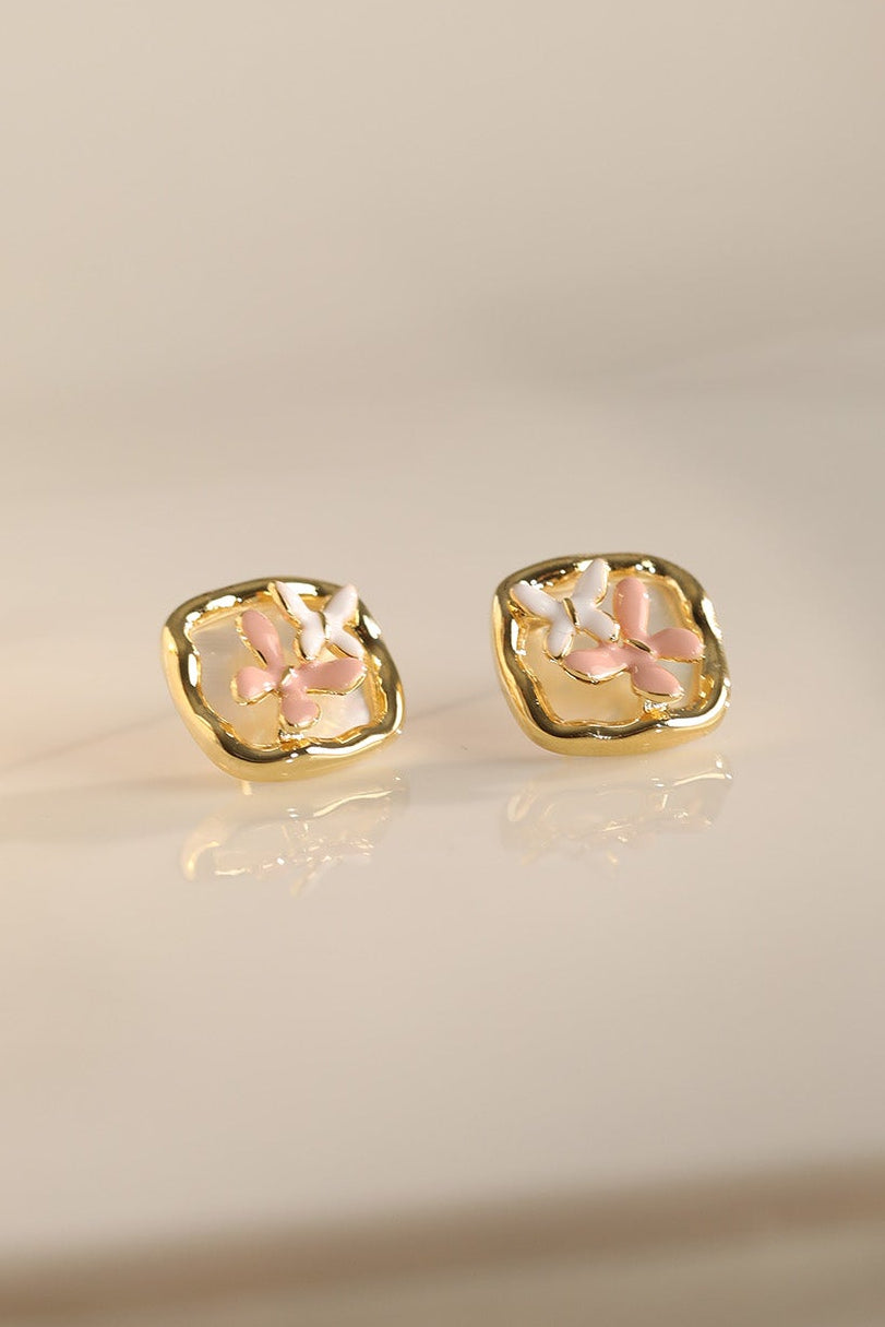 #Ear00108