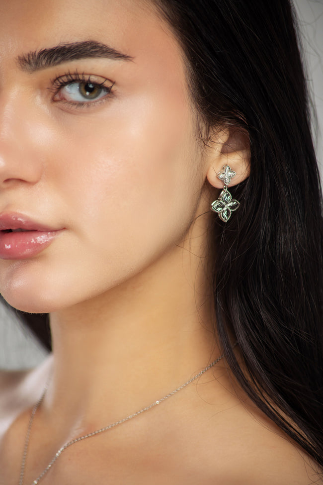 #EAR00001 Hover Image