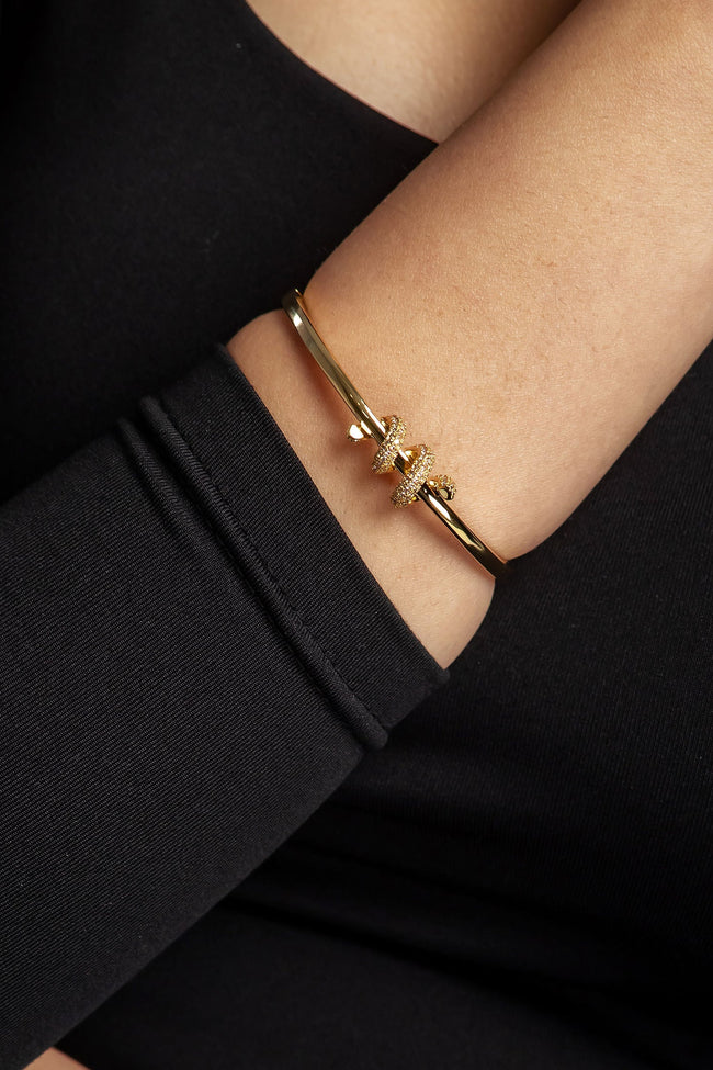 #BAN00003 Hover Image