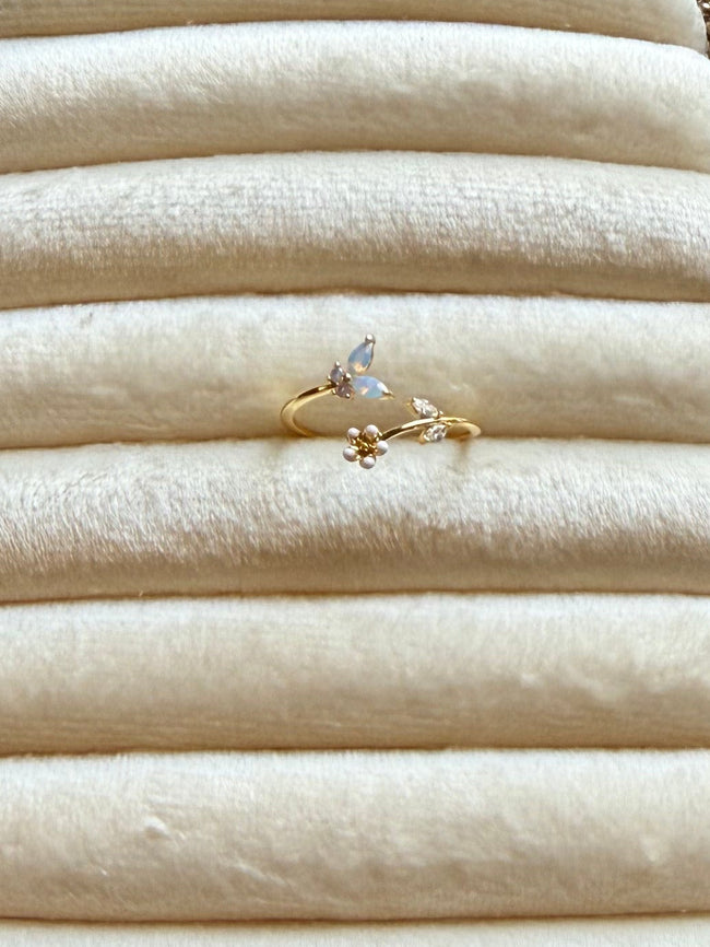 #Ring00109 Hover Image