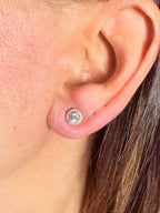 #Ear00143