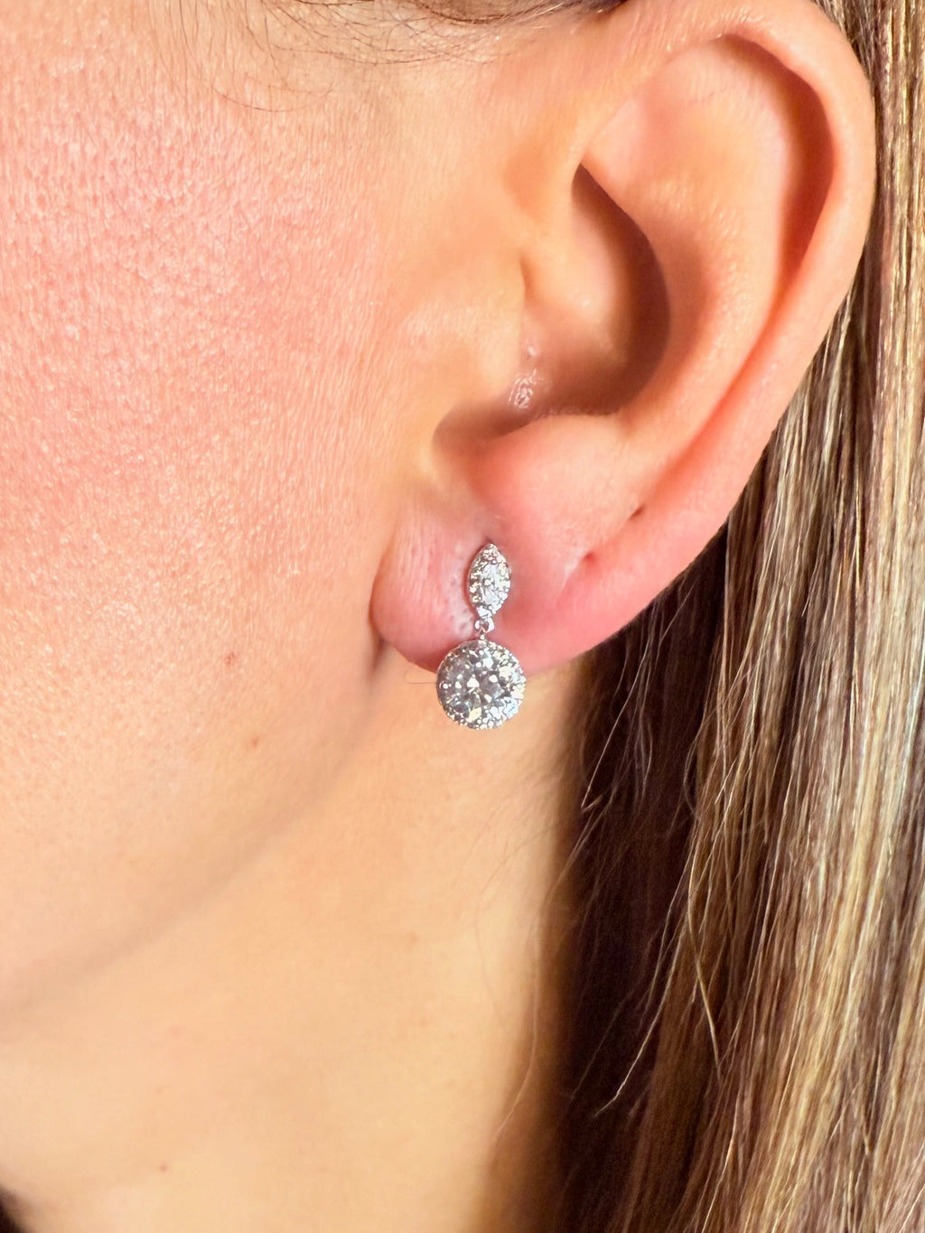 #Ear00149