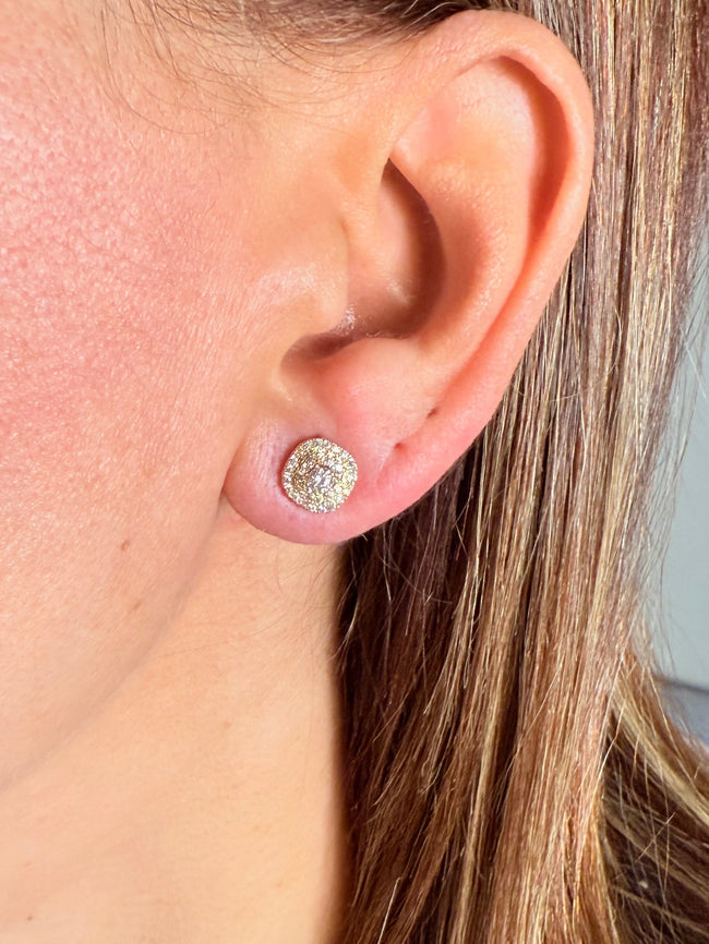 #Ear00152 Main Image